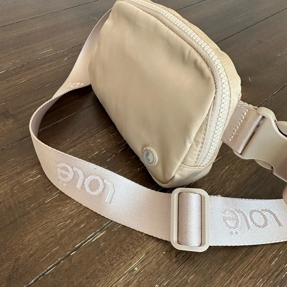 Lole waist pack - Picture 9 of 14